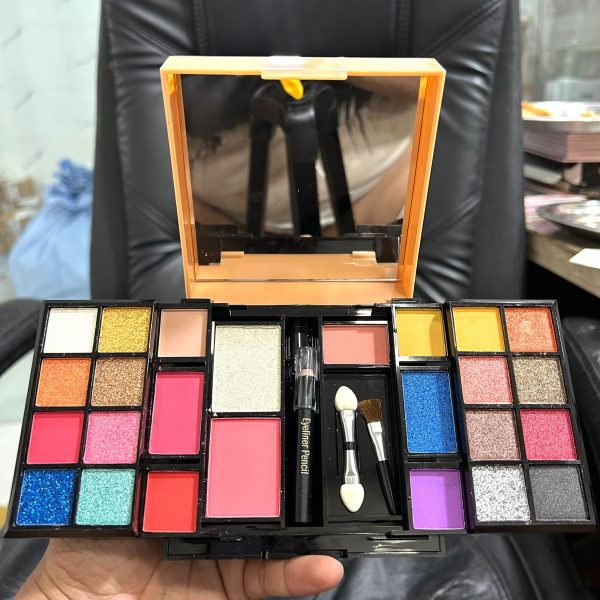 EYESHADOW